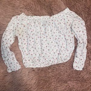 Brandy Melville - One Size- Off the Shoulder Top- Rosebud Pattern